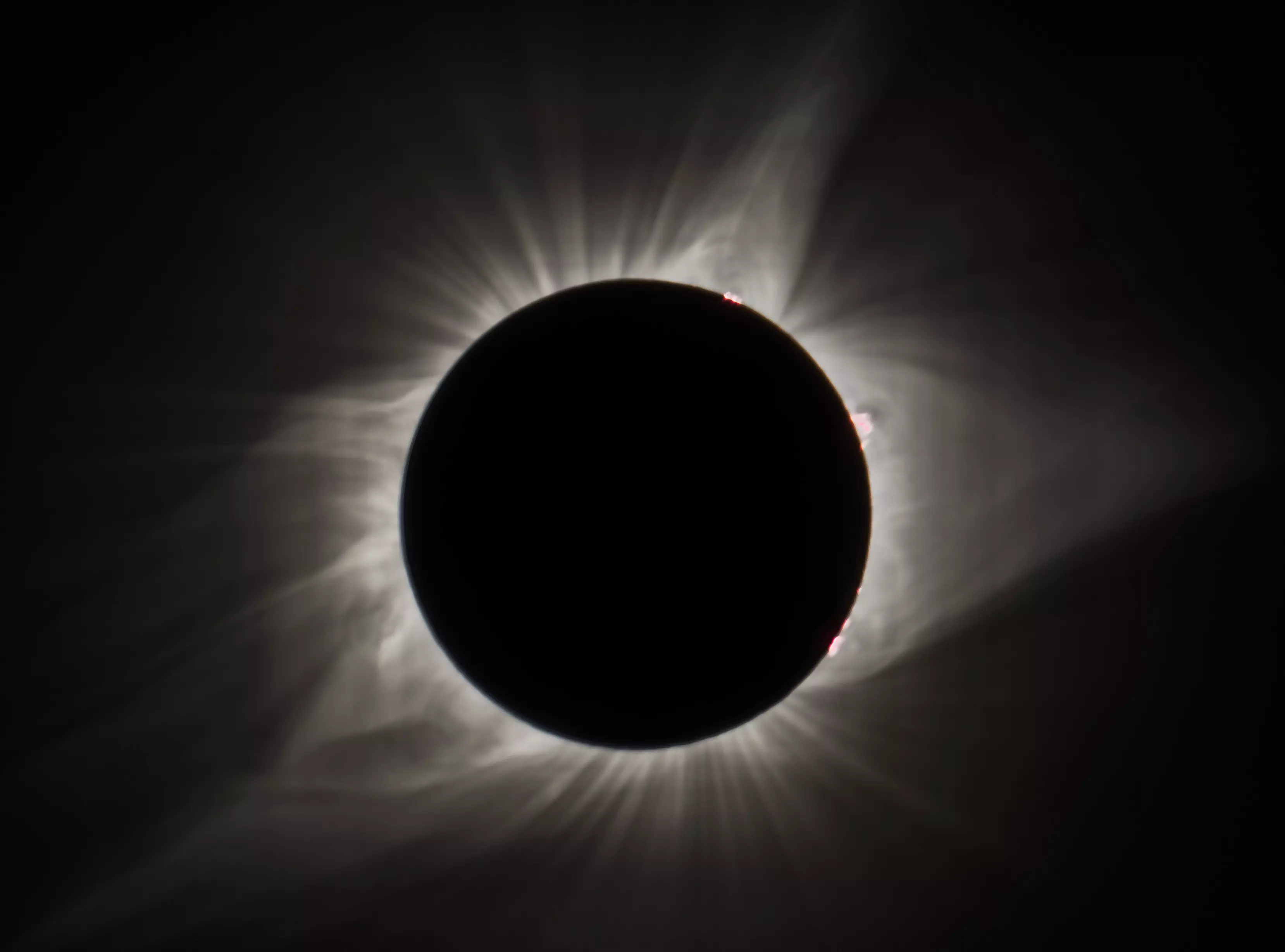 Total Solar Eclipse - Mikel Martinez