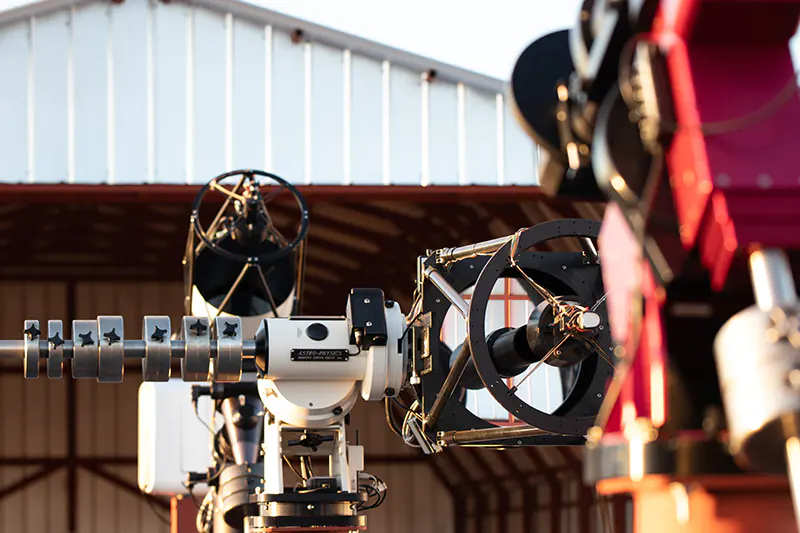 Le Meilleur Site Astronomique du Chili - Observatoire à toit roulant sur le site de Deep Sky Chile